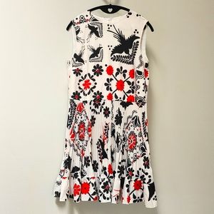RED Valentino Cream/Black/Red Printed Crepe Pleated Sleeveless Mini Dress Sz 42